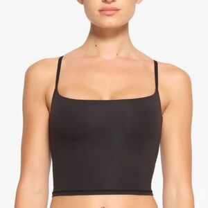 (TAG on) SKIMS Cropped Cami